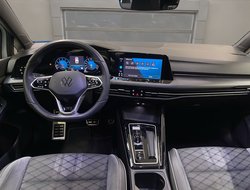 Golf VIII Variant 1.5 eTSI R-Line R-Line IQLight