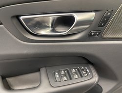 XC60 B5 (E6e) Ultra Dark ACC AHK AUT Kam. Navi