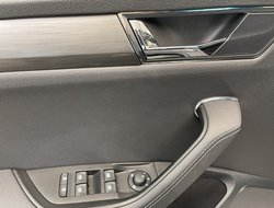 Superb Combi 2.0 TDI Style ACC AUT Kam. Navi LED