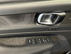 XC40 T4 Twin Engine PHEV Plus Dark Recharge AUT