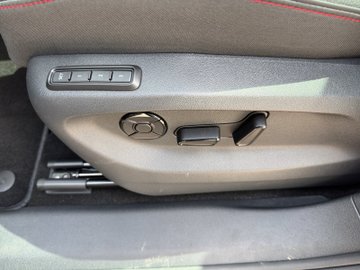 Kodiaq 2.0 TSI DSG 4x4 RS DCC ACC AHK AUT Nav 360 – Bild 9