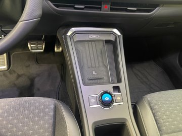 T-Roc R-Line 1.5 l eTSI OPF DSG R-Line IQLight – Bild 14