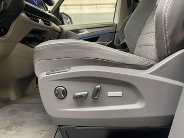 T7 Multivan 2.0 TDI lang Style DCC NaviPro Pano – Bild 10