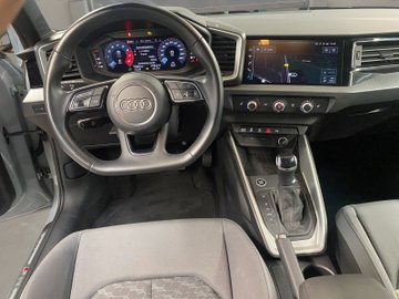 A1 Sportback 40 2.0 TFSI S-Line S-line AUT Navi – Bild 16