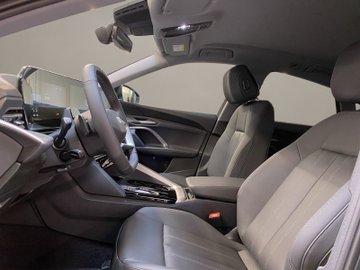 Q5 Sportback Quattro e-hybrid 2.0 220kW ACC AHK – Bild 8