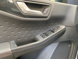 Kuga 1.5 EcoBoost ST-Line X AHK Navi Sportp. HUD