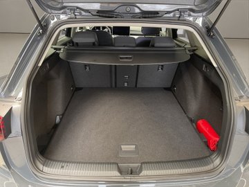 Golf VIII Variant 1.5 eTSI  W Life ACC AHK AUT – Bild 17
