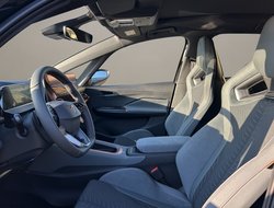 Born VZ 240 (79kWh) DCC HUD Pano Alcant. SHZ