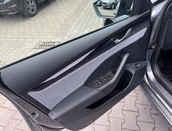 Octavia Combi 2.0 TDI DSG Tour ACC AHK Navi eHeck