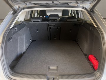 Golf VIII Variant 2.0 TDI  W Goal ACC AHK AUT LM – Bild 17