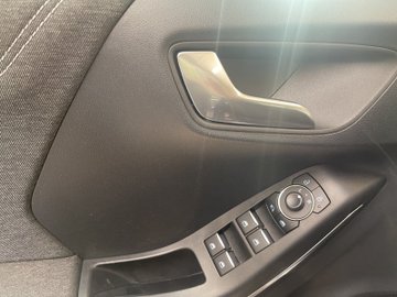 Puma 1.0 EcoBoost Titanium ACC AHK Navi LED LM – Bild 9
