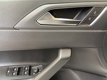 Polo R-Line 7-Gang DSG IQLight ACC Leichtmetallr – Bild 9