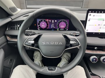 Superb Combi 2.0 TDI W L&K DCC ACC AHK AUT Kam. – Bild 10
