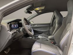 Golf R-Line Black Style 1.5 l eTSI DSG ACC AUT LM