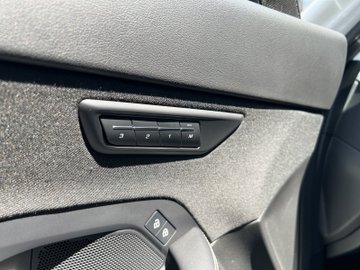 E-PACE D200 R-Dynamic Werksgarantie bis 07/28 – Bild 10