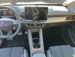 Born VZ 240 (79kWh) DCC HUD Pano Alcant. SHZ