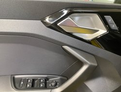 A1 allstreet 30 1.0 TFSI basis    AUT Leder