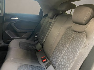 A1 Sportback 30 1.0 TFSI S-Line S-line AUT Navi – Bild 15