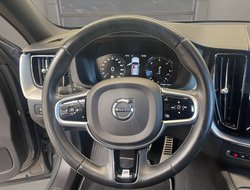 XC60 D5- R Design ACC AHK AUT Kam. Navi Sportp.