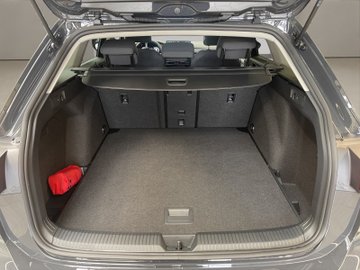 Golf VIII Variant 1.5 eTSI  Life ACC AHK AUT HUD – Bild 17