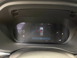 XC60 B5 (E6e) Ultra Dark ACC AHK AUT Kam. Leder