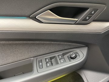 Golf VIII Variant 1.5 eTSI  Life ACC AHK AUT HUD – Bild 9