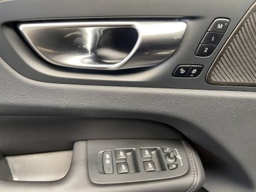 XC60 T6 Ultimate Bright AWD AHK Winter 360 – Bild 9