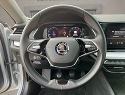 Octavia Combi 2.0 TDI Style ACC AHK Navi Pano LM