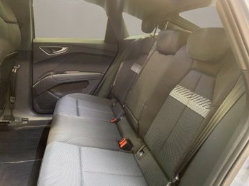 Q4 e-tron Sportback quattro 50 e-tron ACC AHK LM – Bild 15