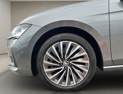 Superb Combi L&K DCC ACC AHK Pano Navi