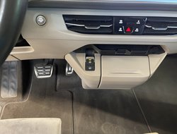 Multivan 1.4 TSI Style Pano IQLight ACC AUT Kam.