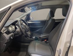 225 Active Tourer xe e  Advantage Pano AUT Navi