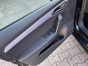 Ibiza 1.0 TSI FR Black Edition SHZ SpurH Sport – Bild 9