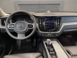 XC60 B5 (E6e) Ultra Dark ACC AHK AUT Kam. Leder