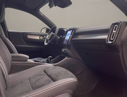 XC40 B4 Plus Dark ACC AHK AUT Kam. Navi Virtual