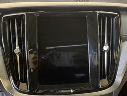 V60 Kombi T8 Twin Engine PHEV Ultimate Dark