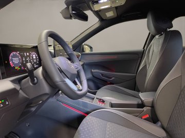 T-Roc R-Line 1.5 l eTSI OPF DSG R-Line IQLight – Bild 9