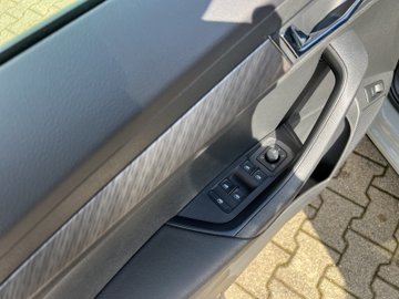 Karoq 1.5 TSI ACT Style Kam. Navi Pano el.Heck – Bild 8