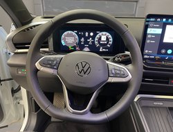 T-Roc Style 1.5 l eTSI OPF  DSG IQLight ACC AHK