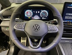 T-Roc R-Line 1.5 l eTSI OPF DSG R-Line IQLight