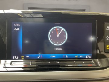 T7 Multivan 2.0 TDI lang Style DCC NaviPro Pano – Bild 13