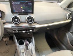 Q2 S-Line 35 1.5 TFSI S-line AHK AUT Kam. LED LM