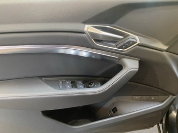 Q8 e-tron Sportback  50 quattro S-Line S-line LM – Bild 9