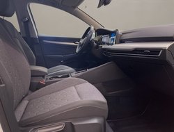 Golf VIII 1.0 eTSI Move AUT Virtual DynLicht LED