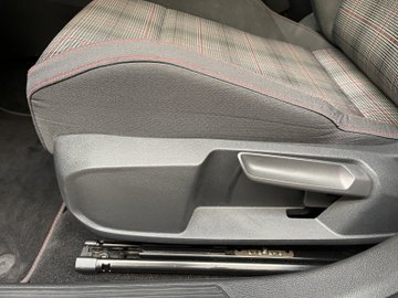 Golf VIII 2.0 TSI GTI ACC AUT Navi Sportp. LED – Bild 10