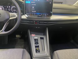 Golf VIII Variant 1.5 eTSI  W Life ACC AHK AUT
