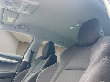 Karoq 1.5 TSI ACT Tour AHK AUT Kam. Navi Virtual – Bild 17