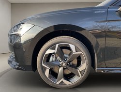 Superb Combi Sportline Navi DCC PANO AHK eHeck