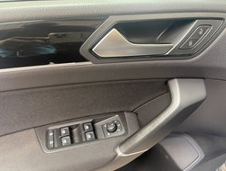 Touran 2.0 TDI BMT Comfortline IQLight ACC AHK