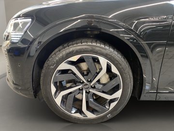 Q8 e-tron Sportback  55 quattro S-Line Pano AUT – Bild 7